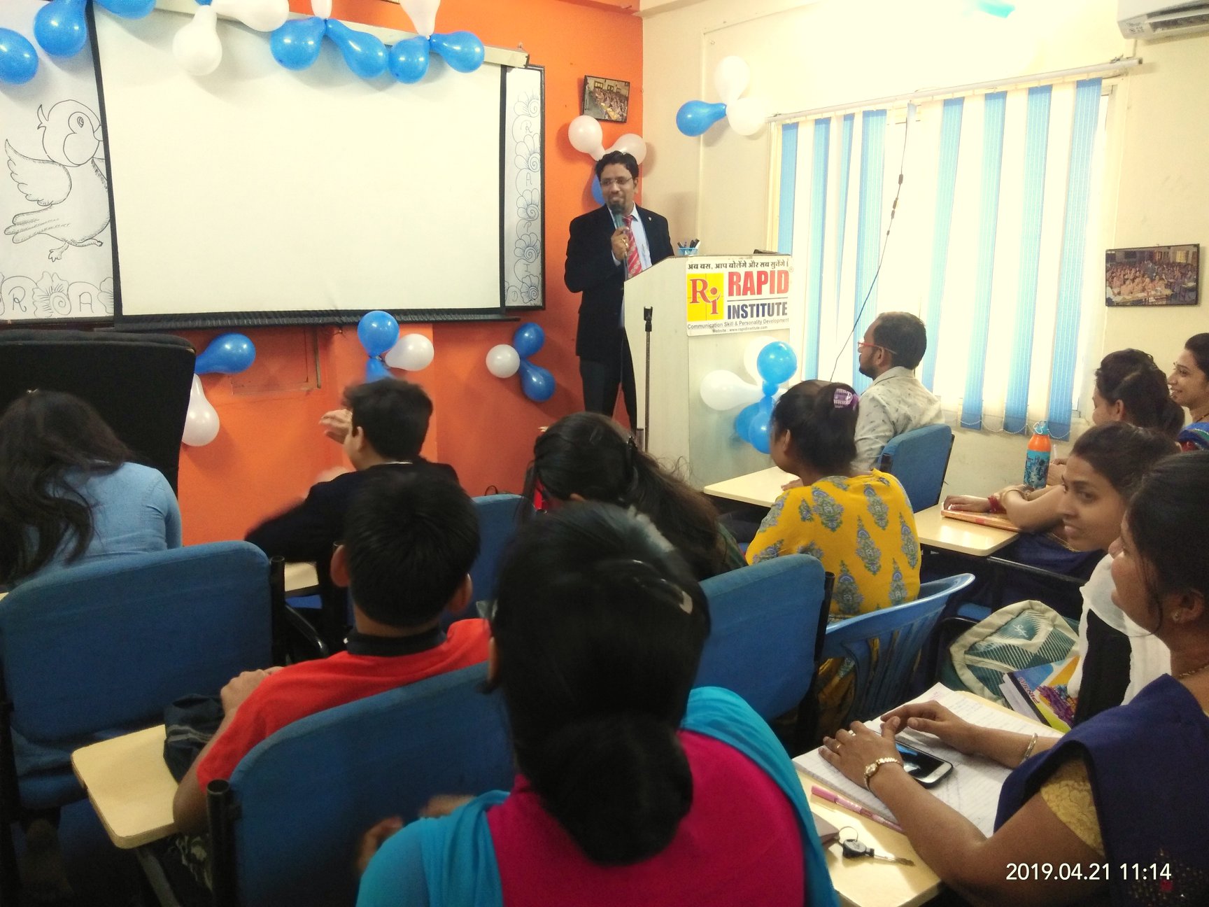 Master American English with The Rapid Institute Indore 